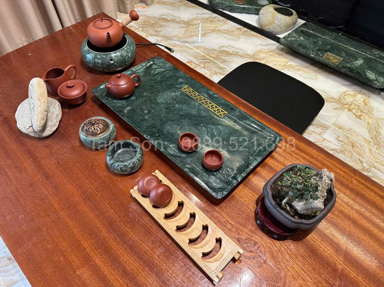 Đặc Điểm Nổi Bật Của Combo Bàn Trà Đá Tự Nhiên