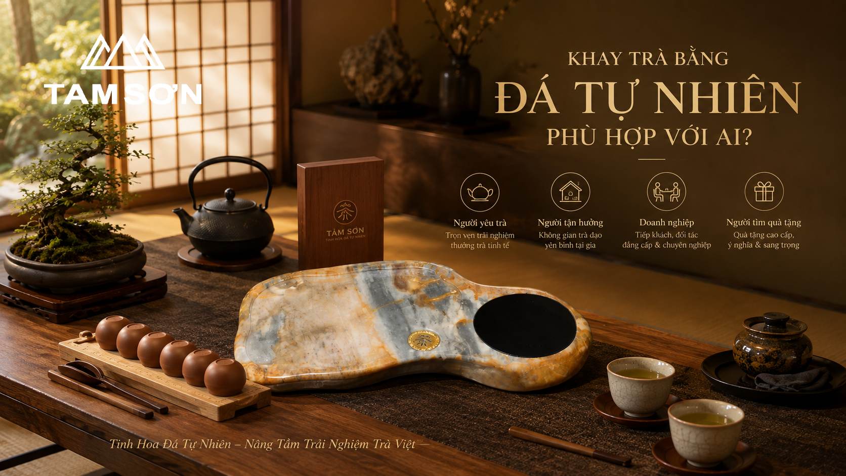 Khay trà đá nguyên khối đặt trên bàn gỗ phòng trà