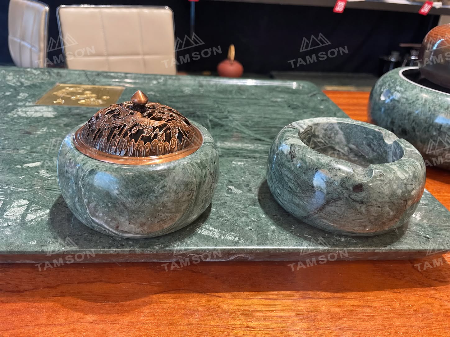 combo gạt tàn và lư đốt trầm bằng đá