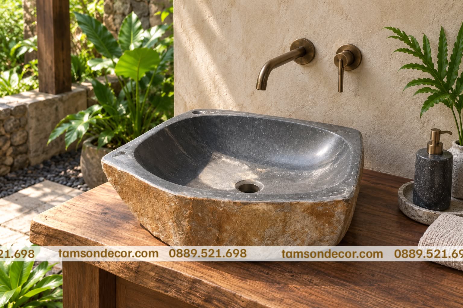 Lavabo đá tự nhiên đặt trên mặt bàn phòng tắm