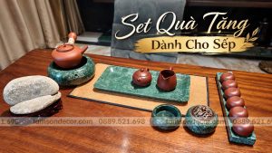set qua tet