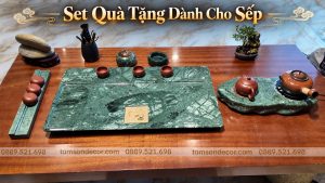 set qua tang cho sep